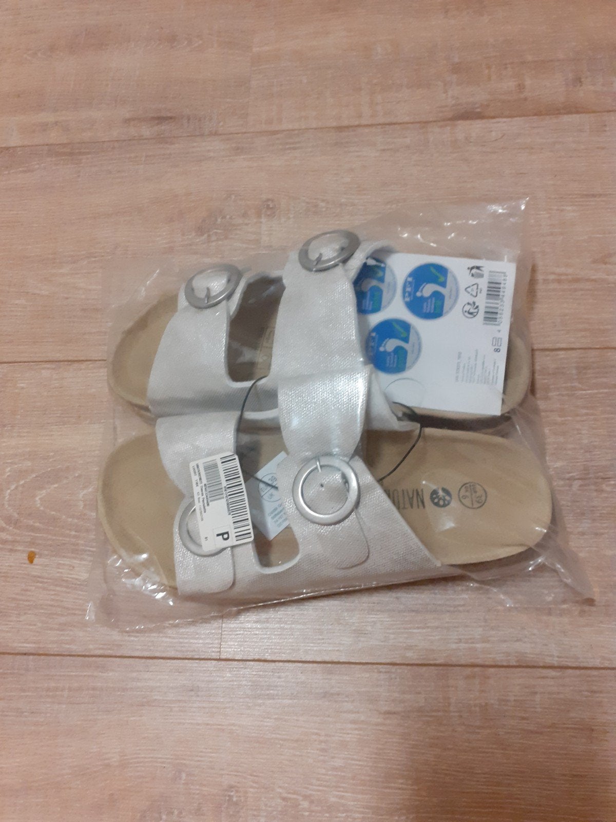 slippers,gymschoenen, maat 39  Asics maat 45 binnensport, Overige kleuren, Medicus ,Human Nature, Ophalen of Verzenden, Sneakers of Gympen