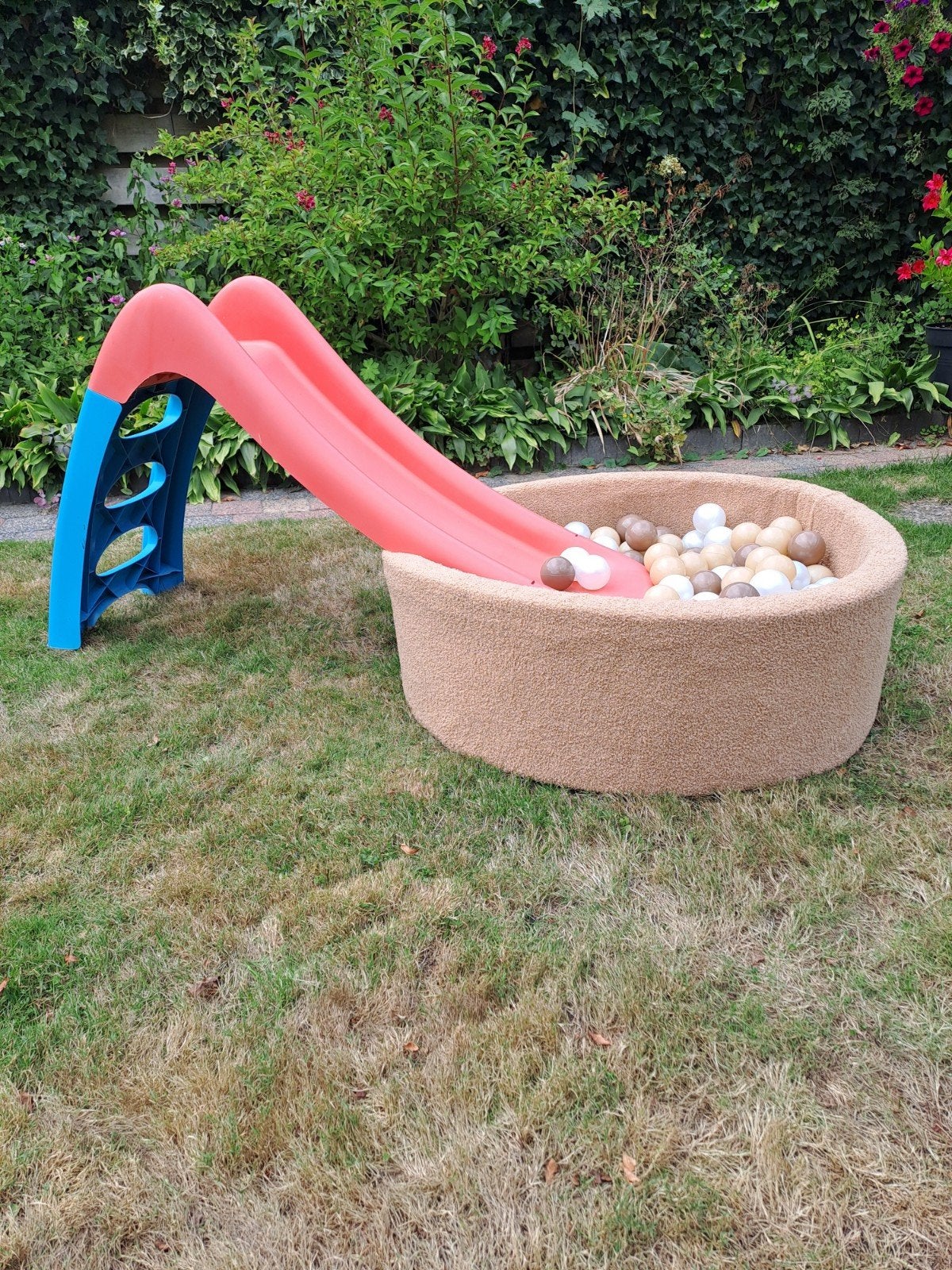 Ballenbak met glijbaan, Ophalen, Zo goed als nieuw, Glijbaan
