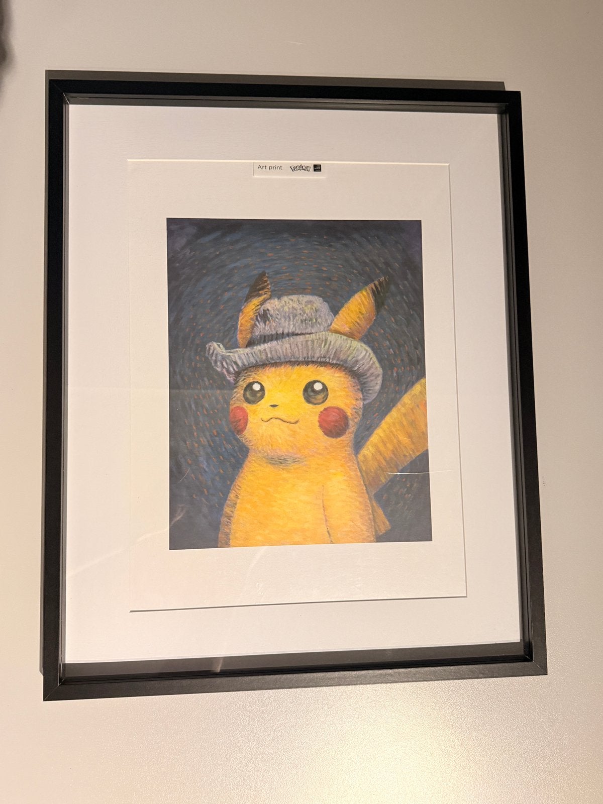 Pokémon x Van Gogh Pikachu Art Print Ingelijst, Hobby en Vrije tijd, Verzamelkaartspellen | Pokémon, Verzenden, Nieuw, Overige typen