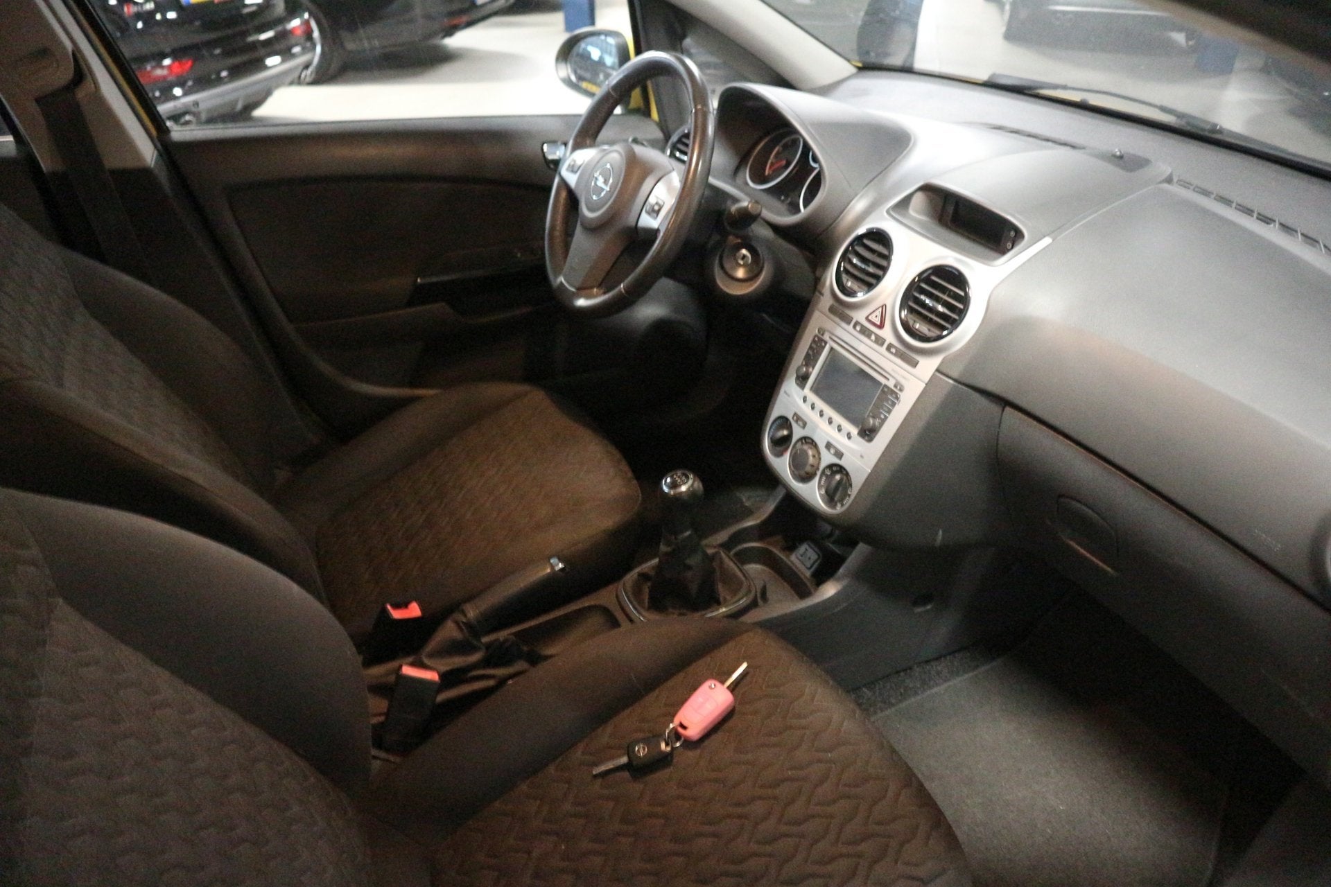 Opel Corsa 1.2 LPG / NAP KM STAND / FACELIFT / YELLOW PACK !, Voorwielaandrijving, Euro 5, 86 pk, 750 kg