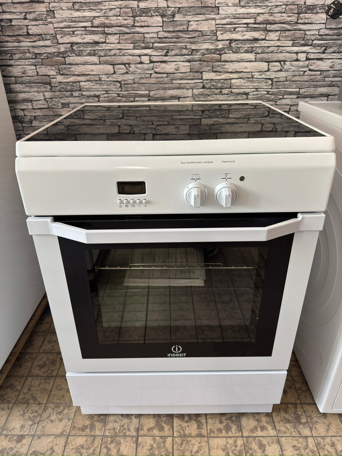 Indesit Inductie Fornuis 60cm breed, 85cm hoog, Perilex, Witgoed en Apparatuur, Fornuizen, Ophalen, Zo goed als nieuw, Inductie