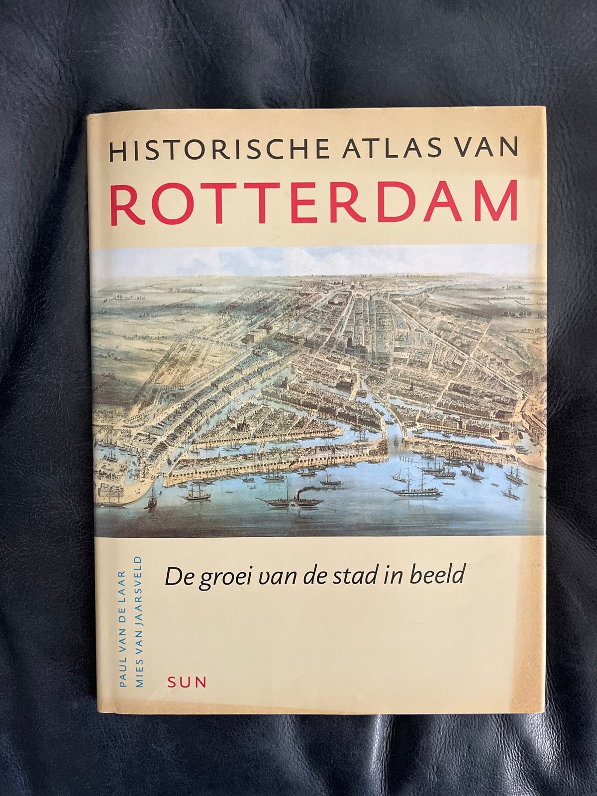 Historische Atlas van Rotterdam met Falk fietskaart, Boeken, Gelezen, Bosatlas, 2000 tot heden, Ophalen of Verzenden