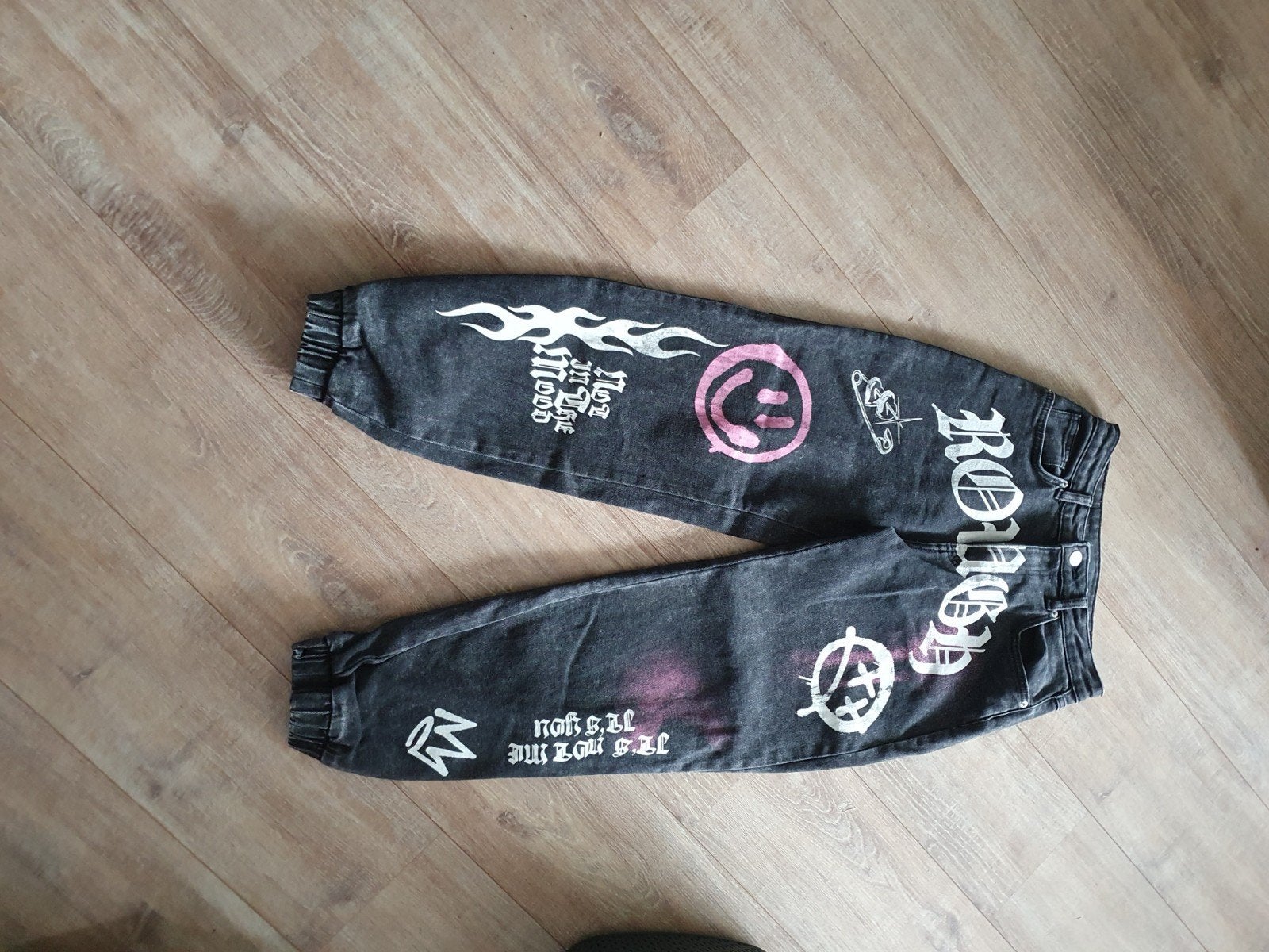 spijkerbroek Dames maat S met print, Kleding | Dames, Ophalen, Blauw, Zo goed als nieuw, W28 - W29 (confectie 36)