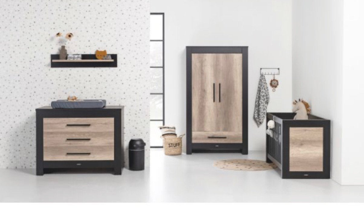 Kidsmill Long Island Babykamer: Ledikant, Commode, Kledingka, Ophalen, Gebruikt, Jongetje of Meisje