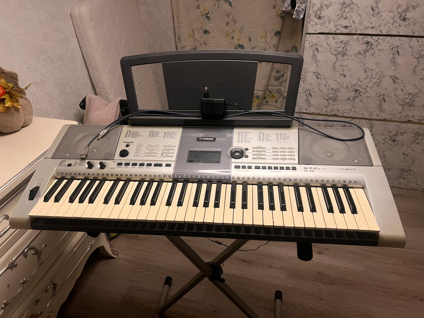Keyboards yamaha e403 vandaag ophalen staat in de weg, Ophalen of Verzenden, Zo goed als nieuw, 61 toetsen, Yamaha