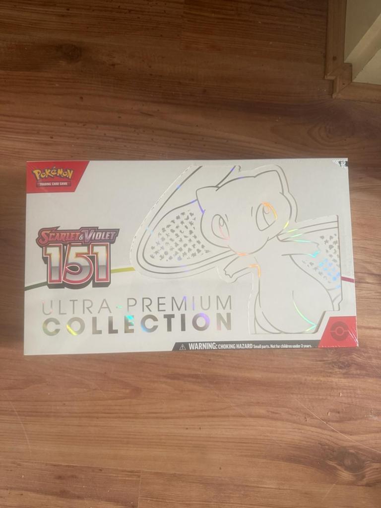 Pokémon 151 Ultra Premium Collection UPC GESEALD 1e Oplage, Ophalen of Verzenden, Nieuw, Overige typen