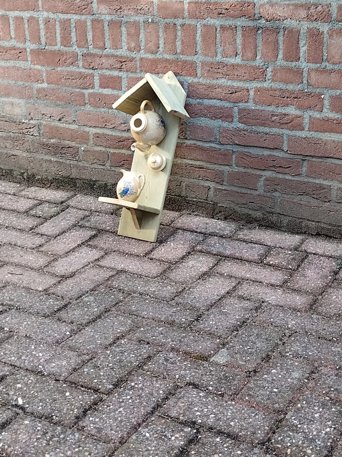 Unieke Vogel Voeder huisjes van Gerecyclede Theepotjes 2, Ophalen, Zo goed als nieuw