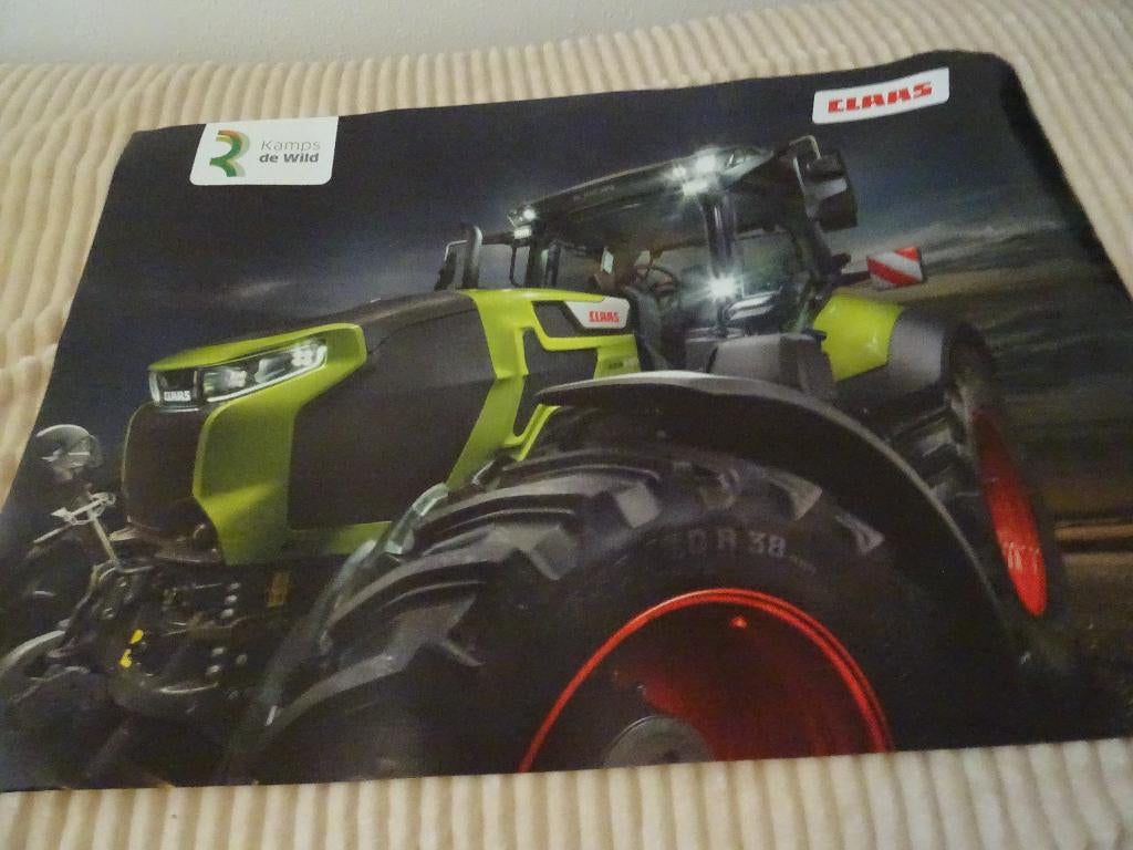 Een mooie claas Axion 9,450 trekker poster, Boeken, Catalogussen en Folders, Ophalen of Verzenden, Nieuw, Folder