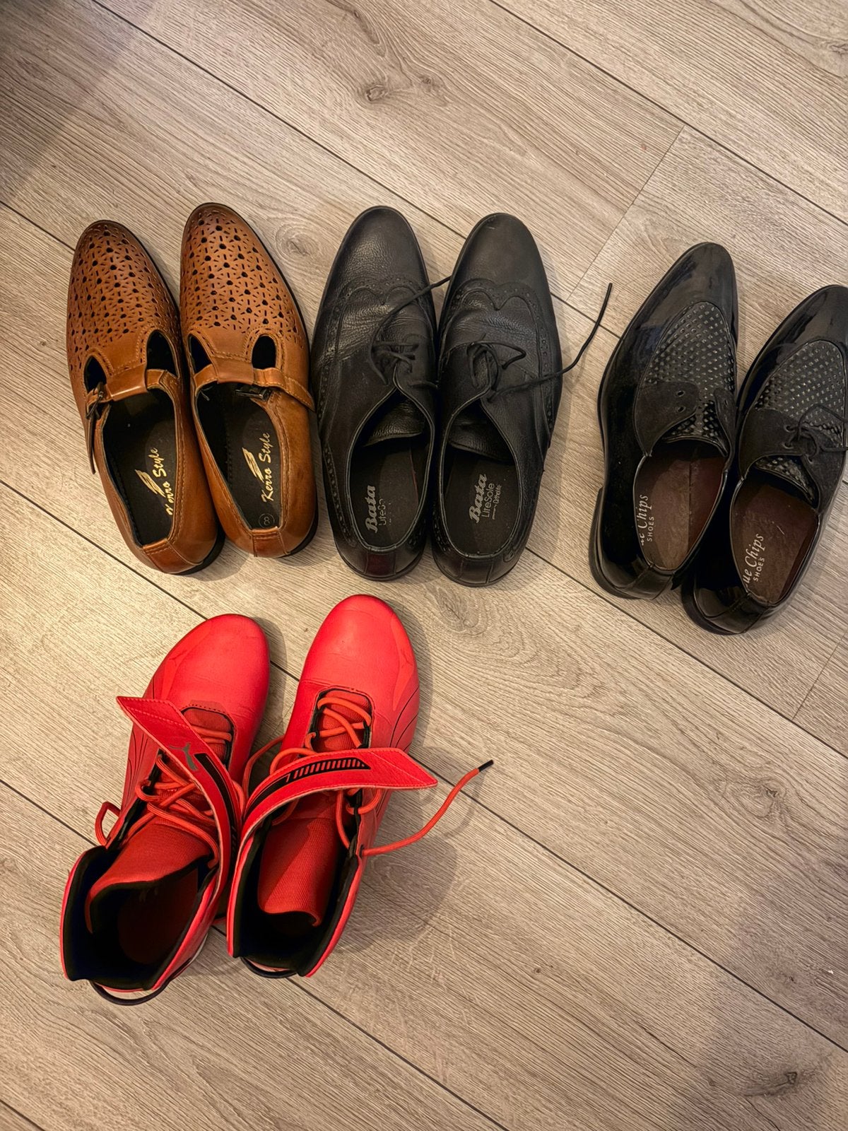 4 Pairs Men’s Shoes UK 8 – Formal + Ferrari Puma Sneakers, Kleding | Heren, Schoenen, Ophalen, Zo goed als nieuw, Overige kleuren