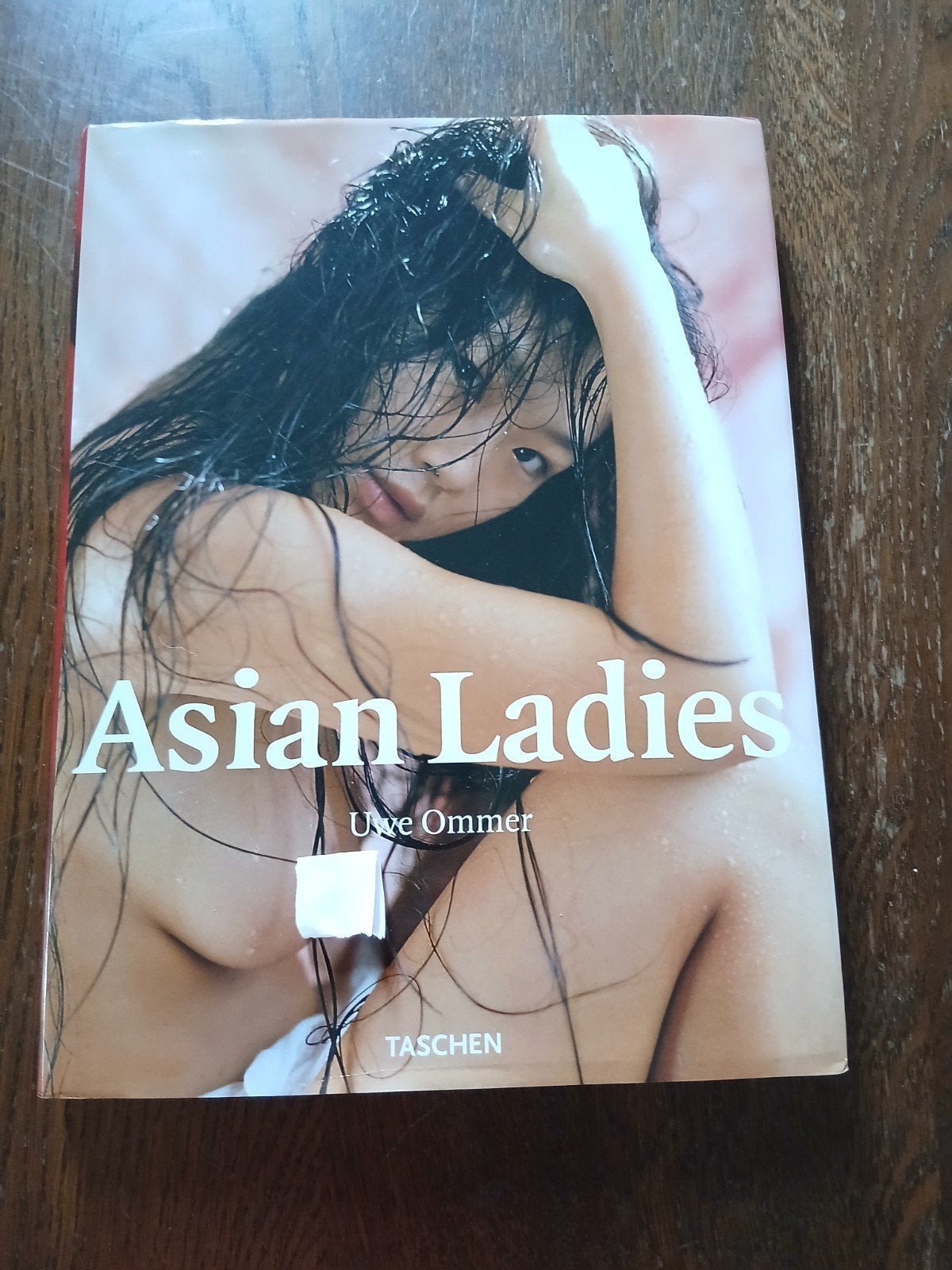 Asian Ladies - Uwe Ommer , Taschen, Boeken, Fotografie algemeen, Taschen, Ophalen of Verzenden, Zo goed als nieuw