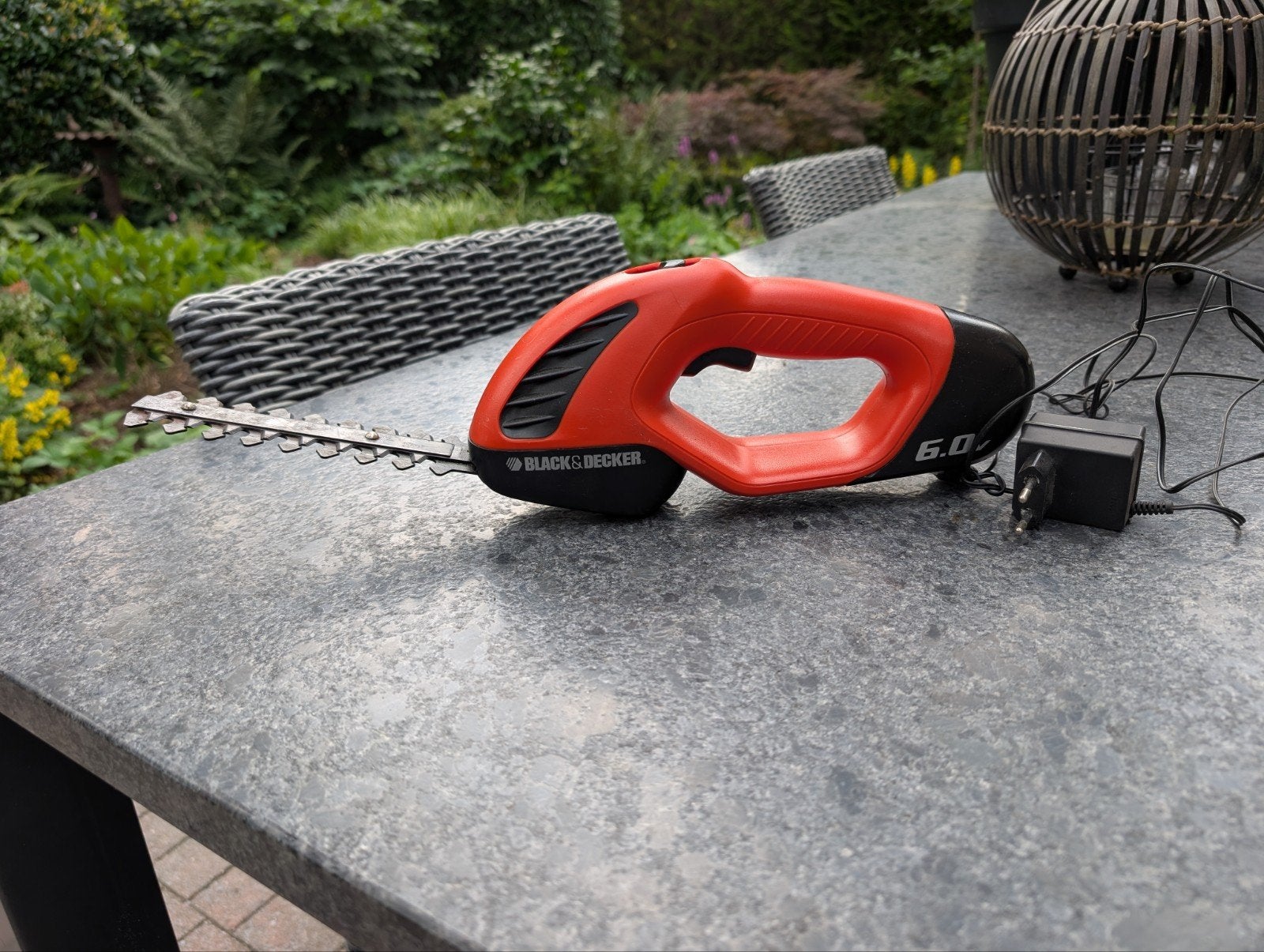 Black & Decker GS721 heggenschaar 6V, Ophalen of Verzenden, Gebruikt, Accu, Black & Decker