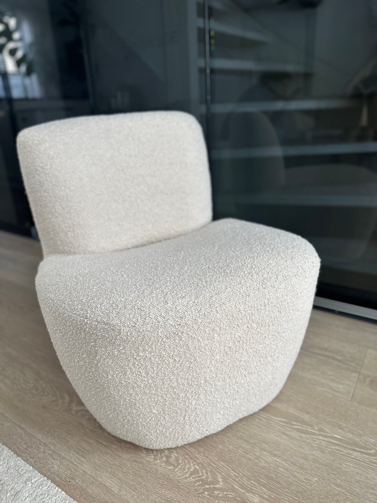 Super leuke bouclé fauteuil in de kleur creme/beige, Huis en Inrichting, Ophalen, Zo goed als nieuw