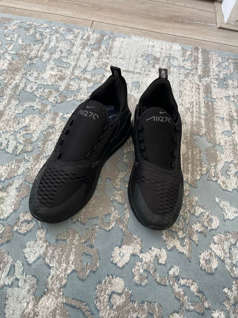 Gratis Nike Air Max 270 Zwart - Verschillende maten, Kleding | Dames, Schoenen, Ophalen of Verzenden, Gedragen, Zwart, Sneakers of Gympen