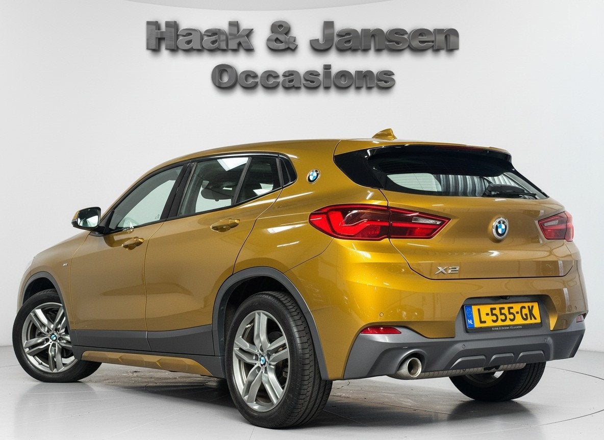 BMW X2 SDrive18i - H&K - Pano - Stoelverwarming - Cruise, Auto's, Gebruikt, Euro 6, 3 cilinders, 1390 kg