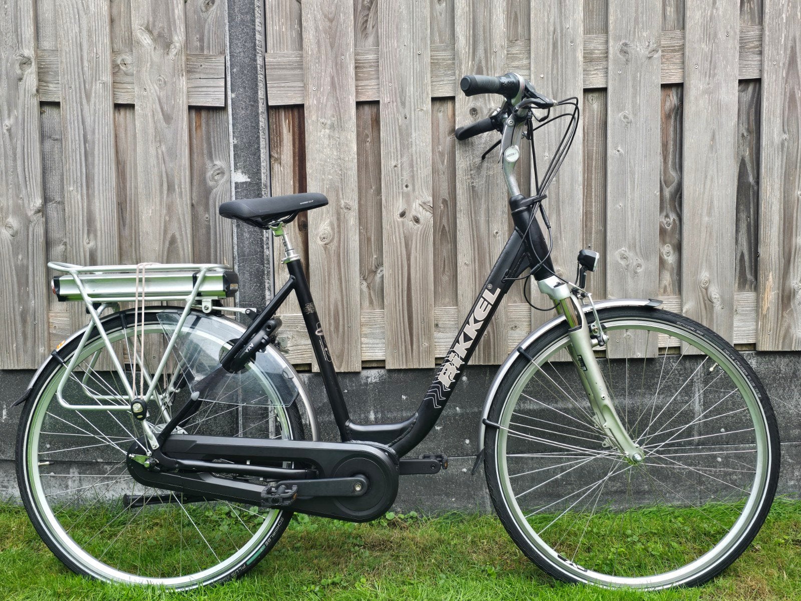 Bikkel Ibee 57cm Dames Middenmotor E-bike Elektrischefiets, Fietsen en Brommers, Versnellingen, 56 cm of meer, Zo goed als nieuw
