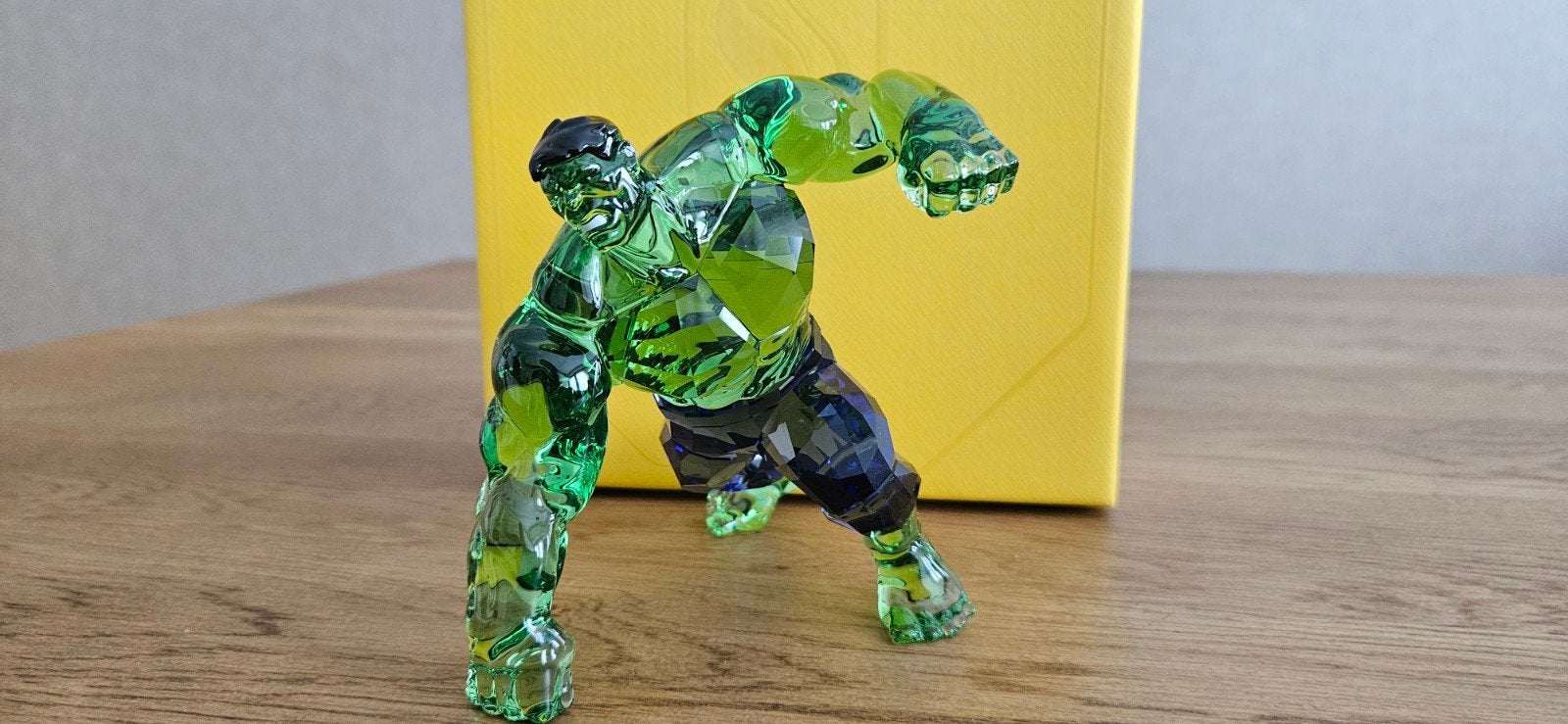 Swarovski Marvel Hulk, Ophalen of Verzenden, Nieuw, Figuurtje
