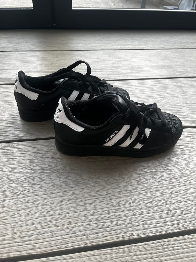 Adidas superstar zwart maat 38, Kleding | Dames, Schoenen, Zwart, Ophalen of Verzenden, Sneakers of Gympen, Zo goed als nieuw