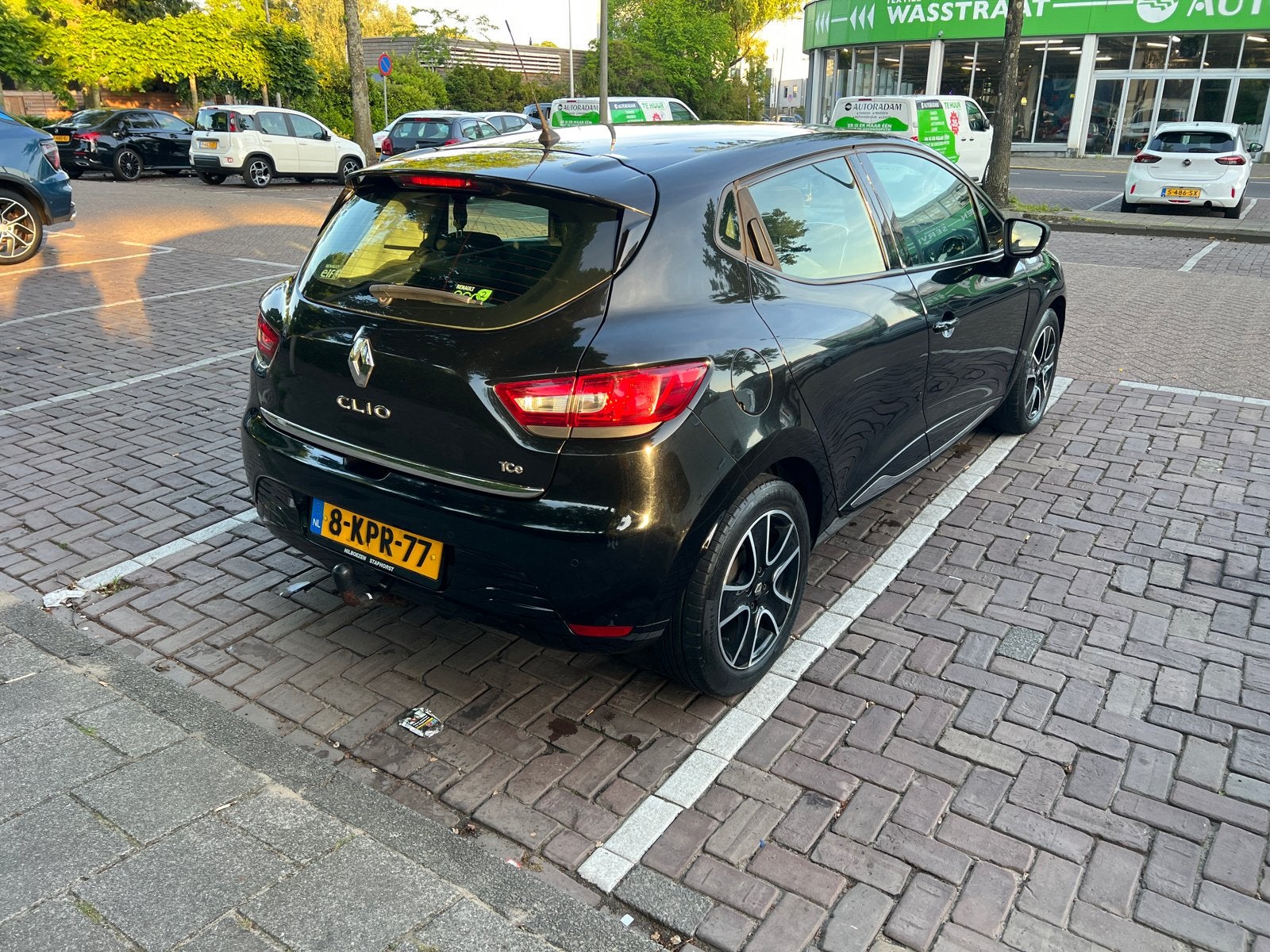 Renault Clio 0.9 TCE 66KW 5-DRS 2013 Zwart, Auto's, Voorwielaandrijving, 898 cc, 40 €/maand, 540 kg
