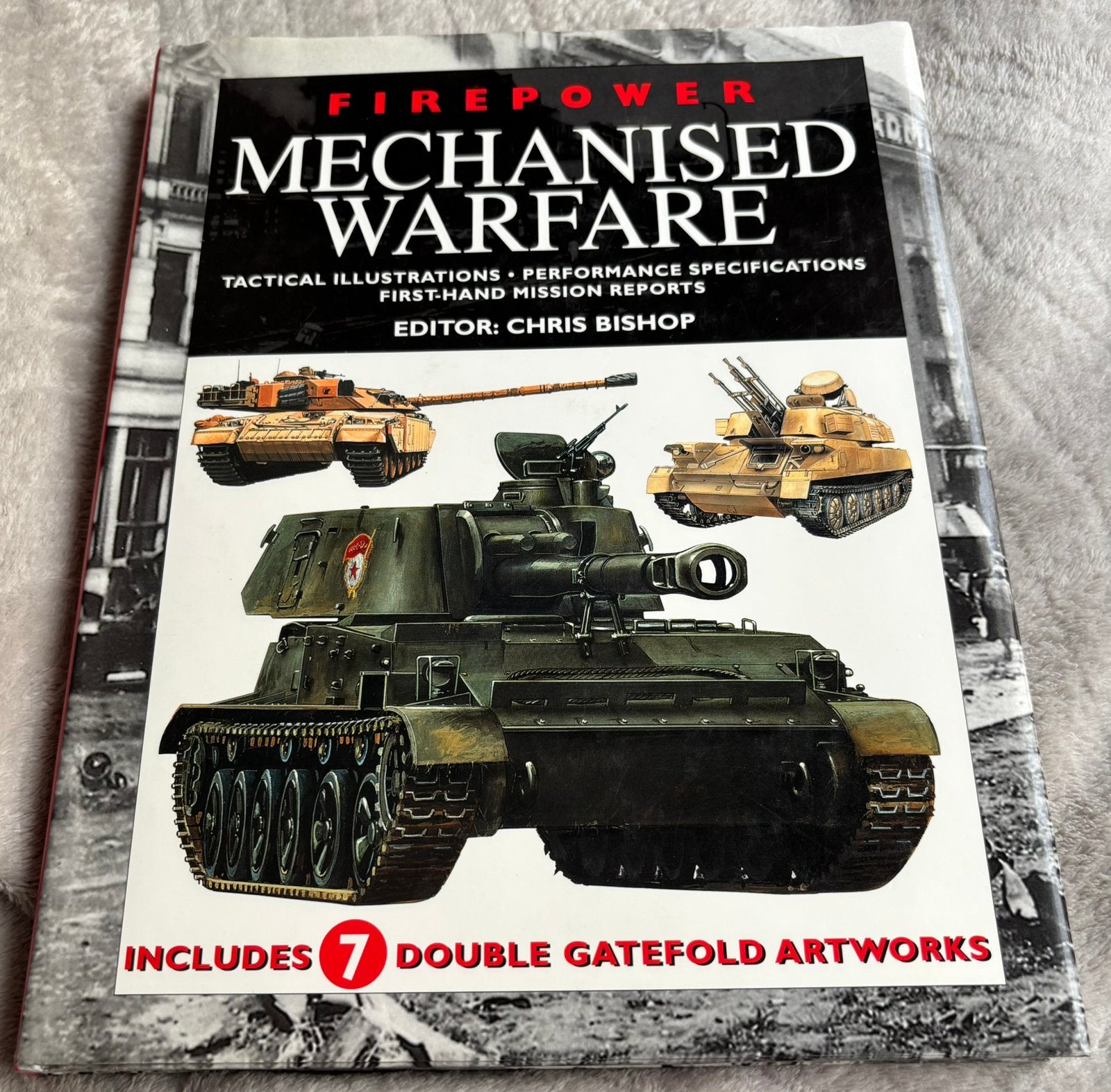 Tank HC boek: Firepower - Mechanised Warfare, Gelezen, Ophalen of Verzenden, Landmacht, Voor 1940