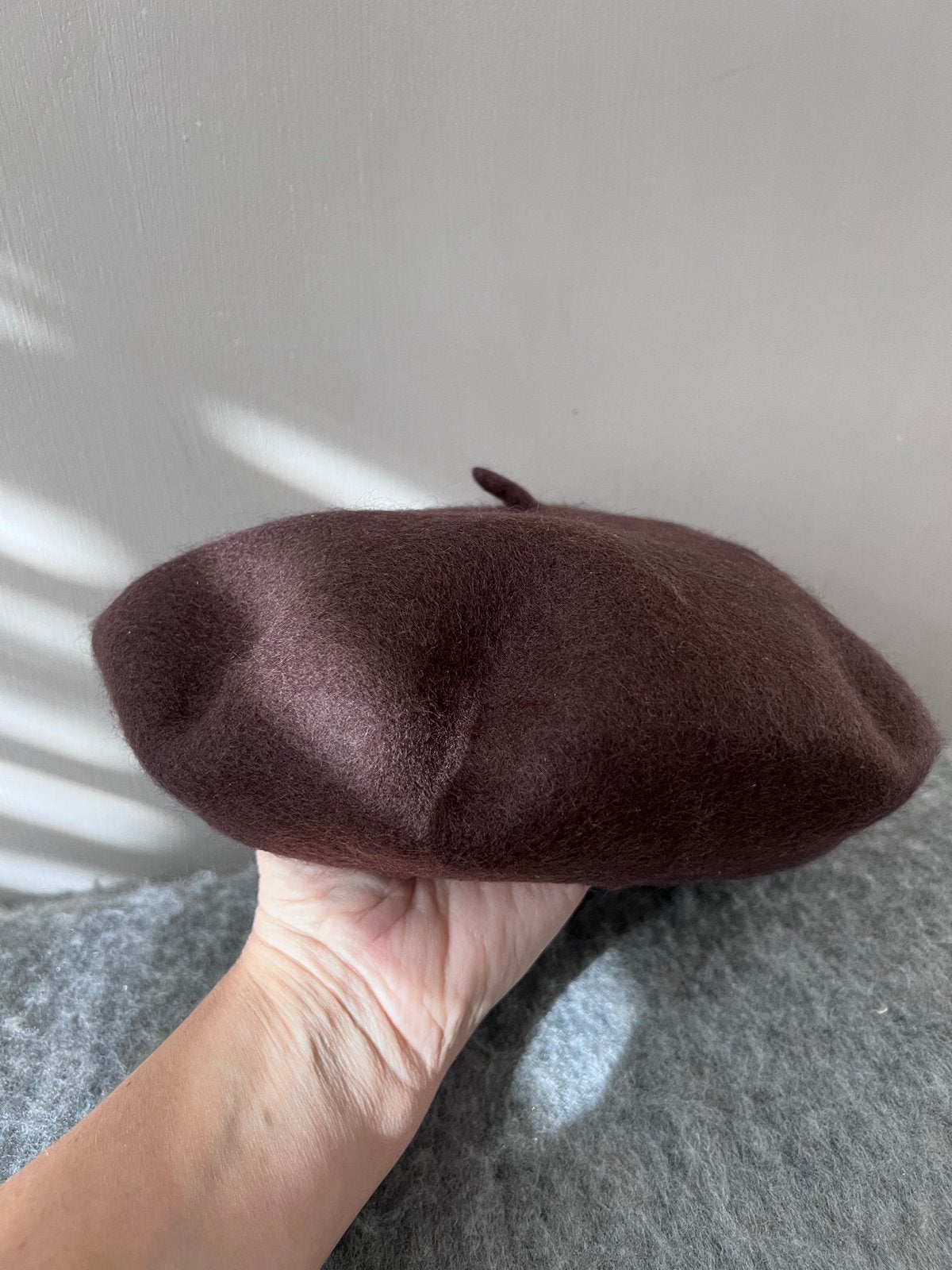 Bruine baret - chocolade bruin- nieuw, Ophalen of Verzenden, Nieuw, One size fits all, Hoed