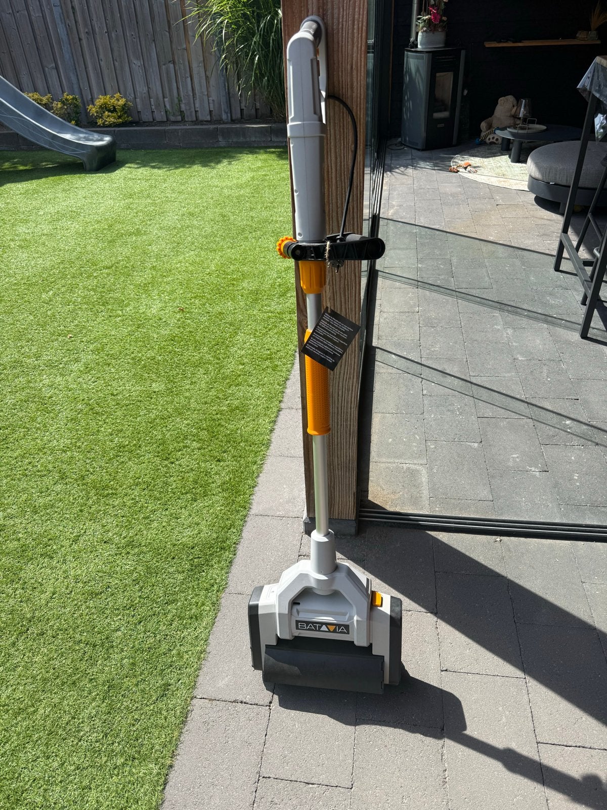 Batavia Maxxbrush - Veegmachine voor tuin en huis, Ophalen of Verzenden, Zo goed als nieuw