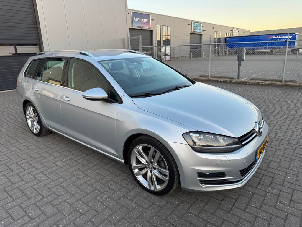 Volkswagen Golf Variant 2.0 TDI Business Edition, Voorwielaandrijving, Gebruikt, 4 cilinders, Leder en Stof