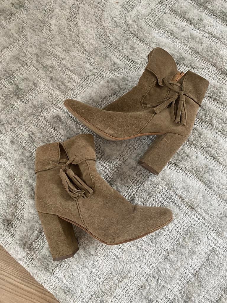 Laarsjes maat 39, Beige, Lage of Enkellaarzen, Ophalen of Verzenden, Zo goed als nieuw