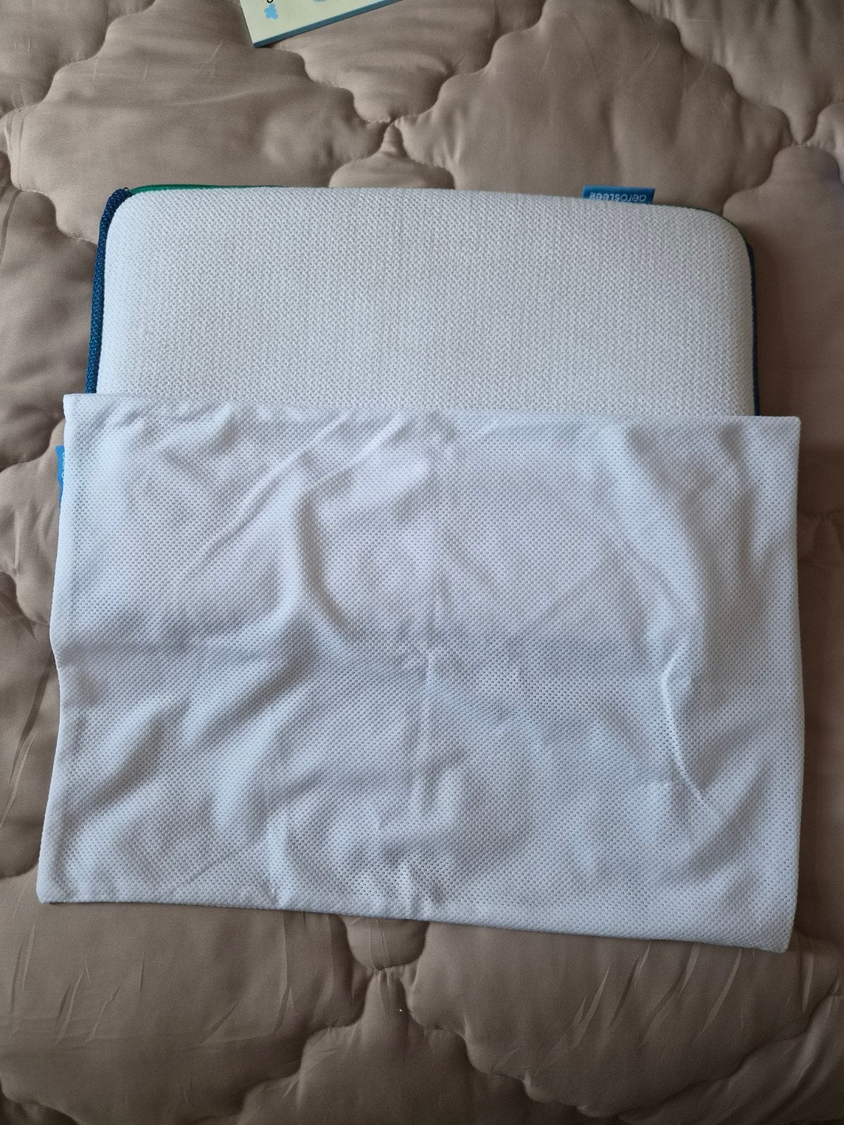 Aerosleep matrasbeschermer en kussen (kinderen), Ophalen of Verzenden, Zo goed als nieuw, Overige merken, Matrasbeschermer