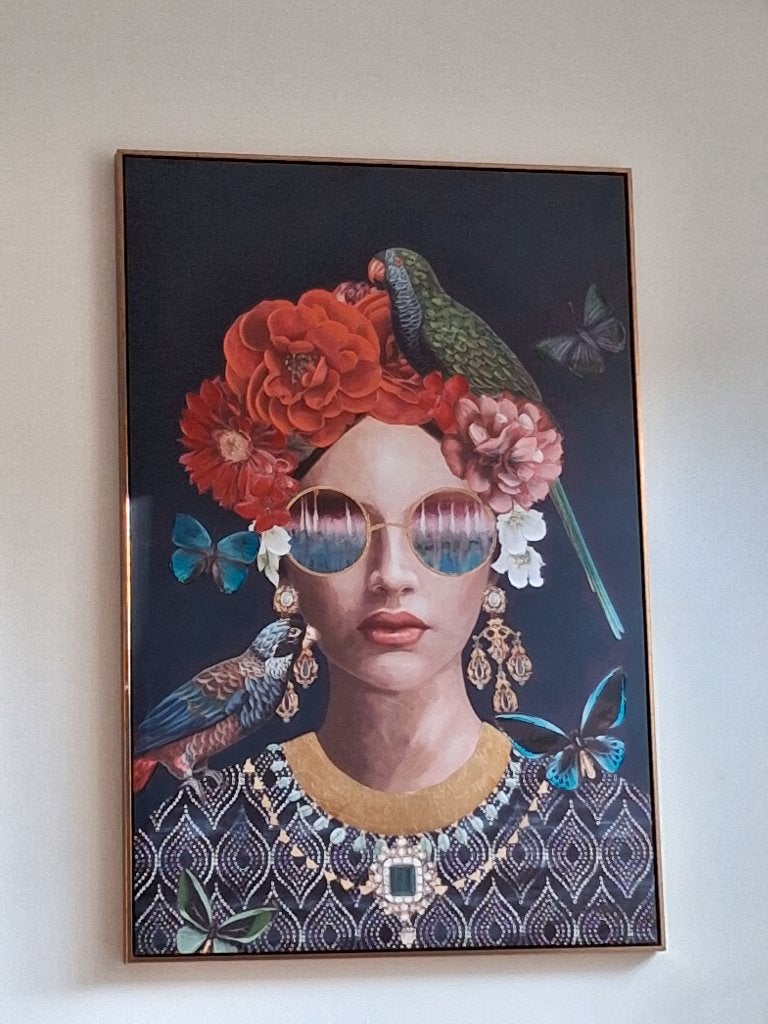 Schilderij vrouw met zonnebril en vogels, Ophalen