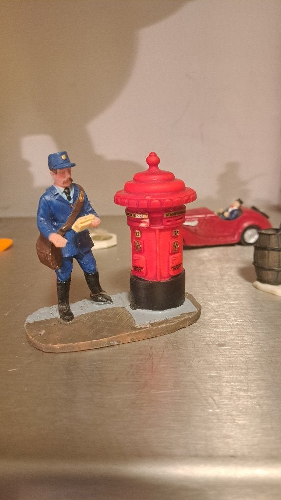 Postbode voor kerstdorp (Z262-23), Ophalen of Verzenden, Zo goed als nieuw