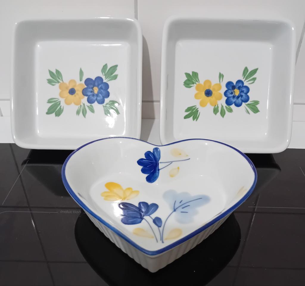 Supervintage vierkant ovenschalen in mandjes / hartvorm, Huis en Inrichting, Keuken | Keukenbenodigdheden, Ophalen, Zo goed als nieuw