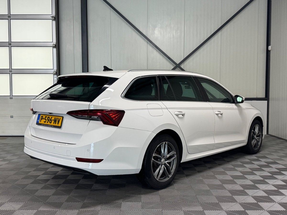 Skoda Octavia Combi 1.0 e-TSI DSG | Business Plus | ACC | Ke, Auto's, Automaat, Gebruikt, Adaptive Cruise Control, 690 kg