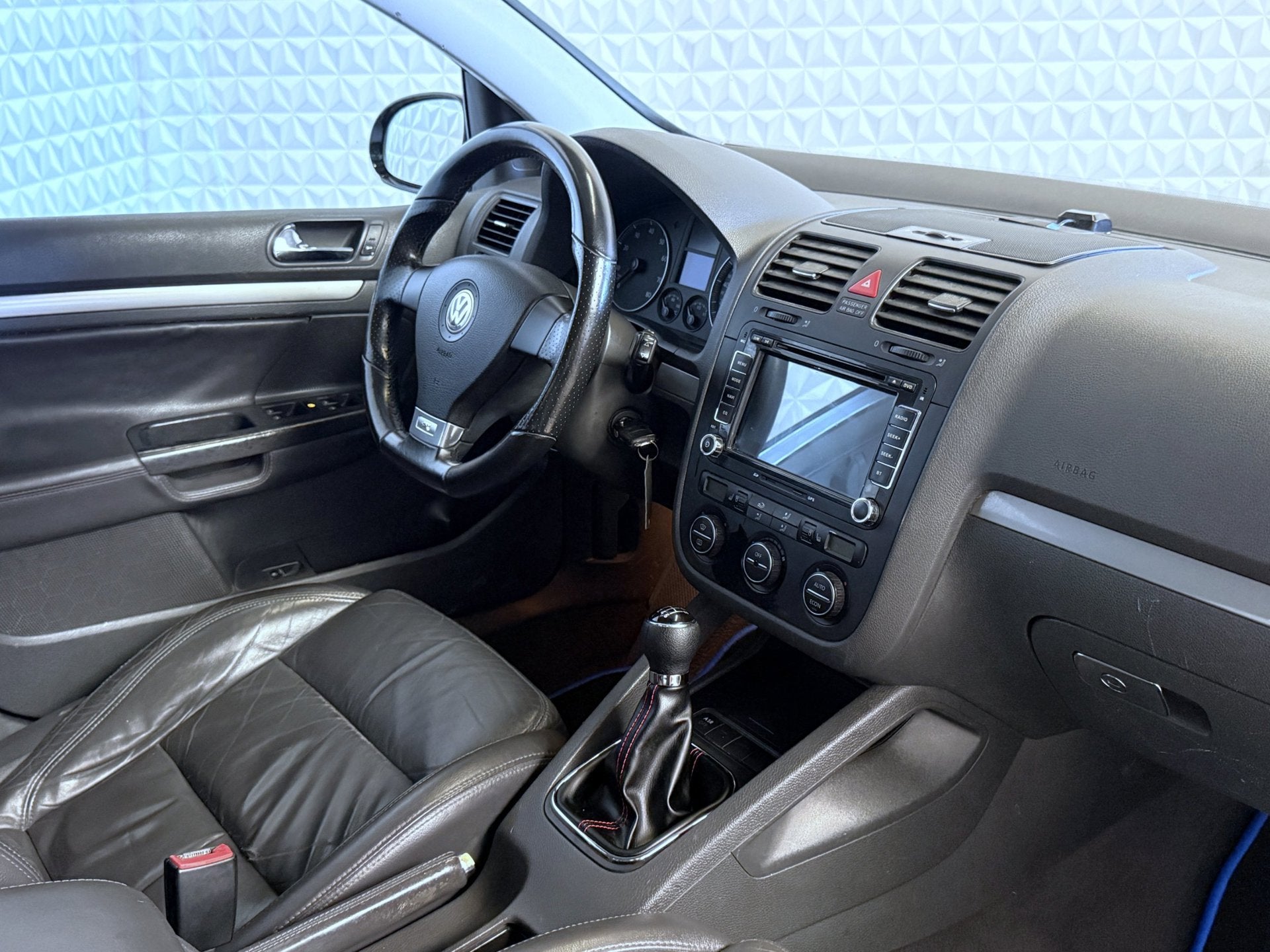 Volkswagen Golf 1.6 FSI Sportline / DIKKE & STOERE UITVOERIN, Auto's, Voorwielaandrijving, Gebruikt, Zwart, 4 cilinders