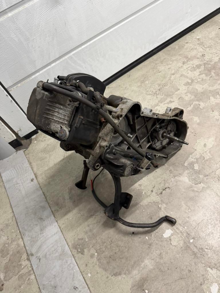 Piaggio Zip 50cc Blok 4takt, Ophalen, Zo goed als nieuw, Uitlaat