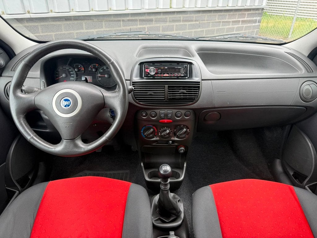 Fiat Punto 1.2 Young |5 Deurs|Airco|Elektrische ramen|, Auto's, Voorwielaandrijving, Stof, Gebruikt, 4 cilinders