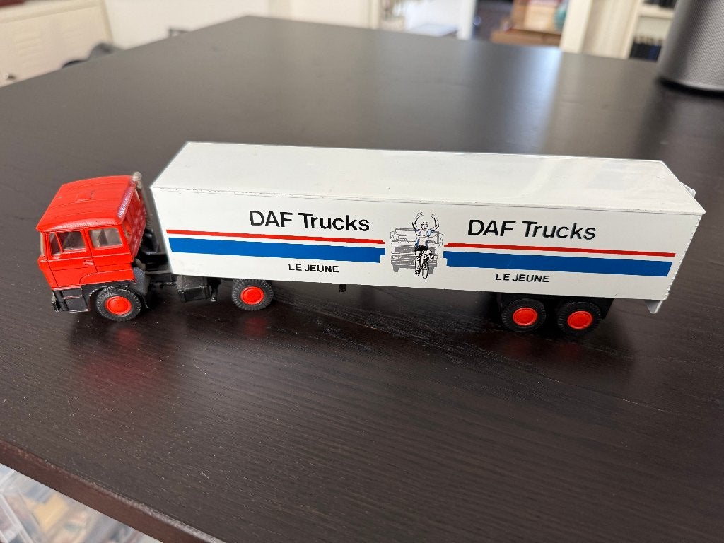 LION CAR Model vrachtwagen DAF Trucks Le Jeune, Ophalen of Verzenden, Bus of Vrachtwagen, Lion Toys