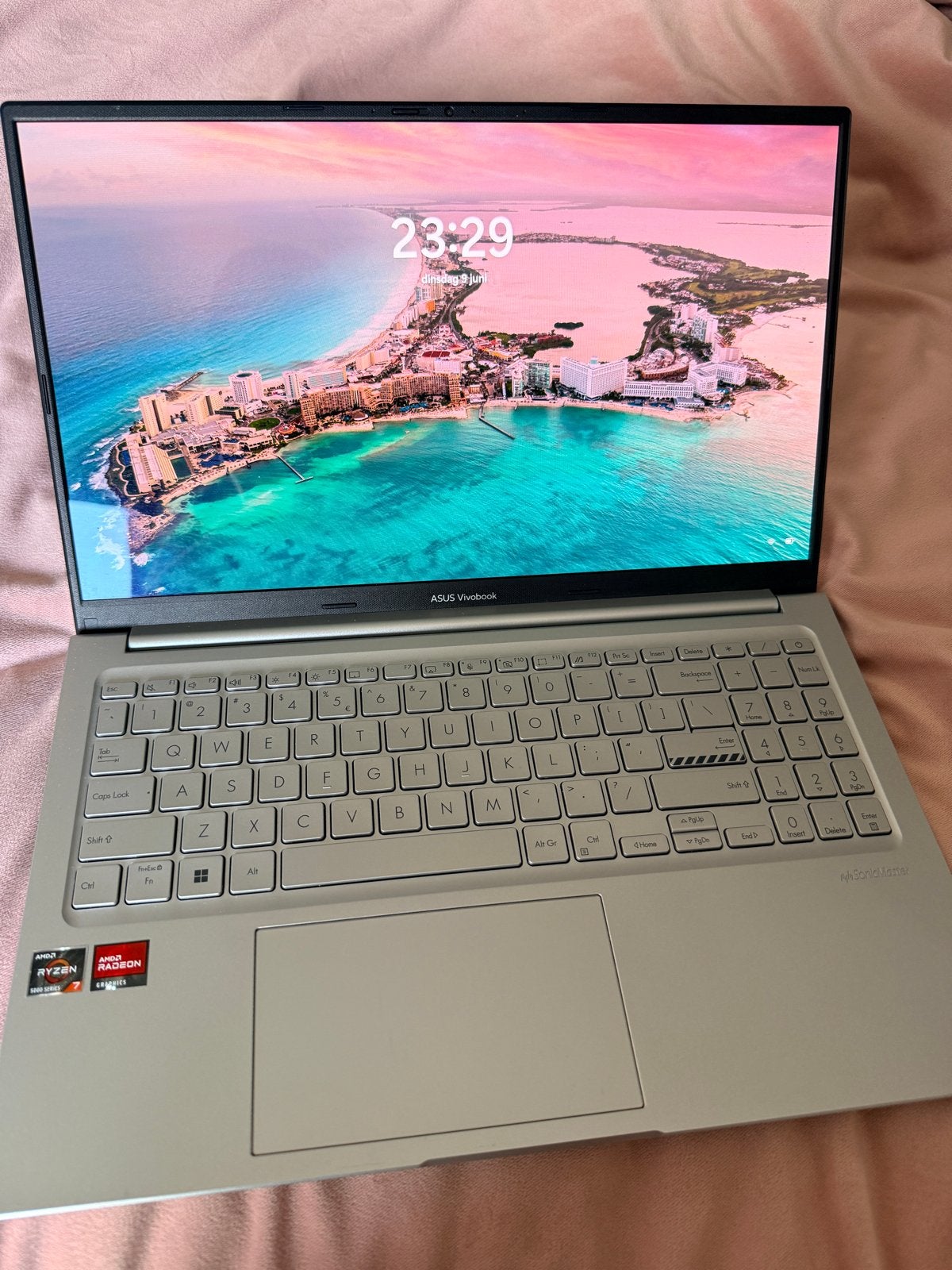 ASUS Vivobook Laptop AMD Ryzen 7, 16GB RAM, 15,6 inch, oled, 2 tot 3 Ghz, 15 inch, Ophalen of Verzenden, Zo goed als nieuw