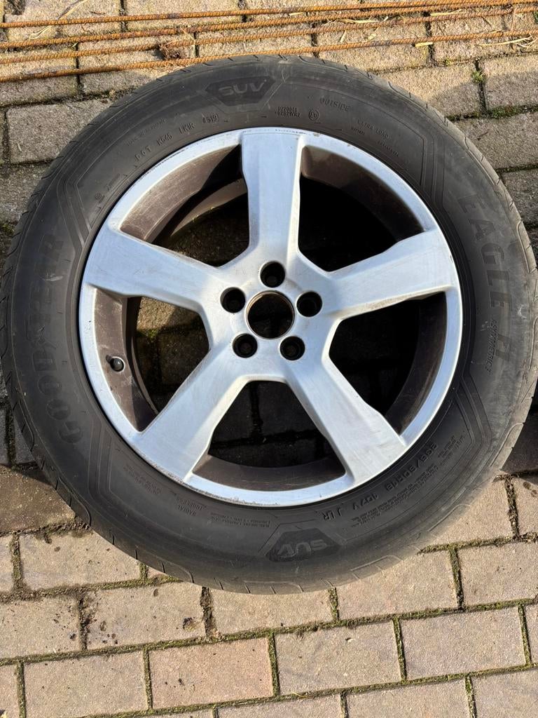 Volvo XC60 / XC70 18” velgen met Goodyear zomerbanden, Ophalen, 18 inch, Gebruikt, Banden en Velgen