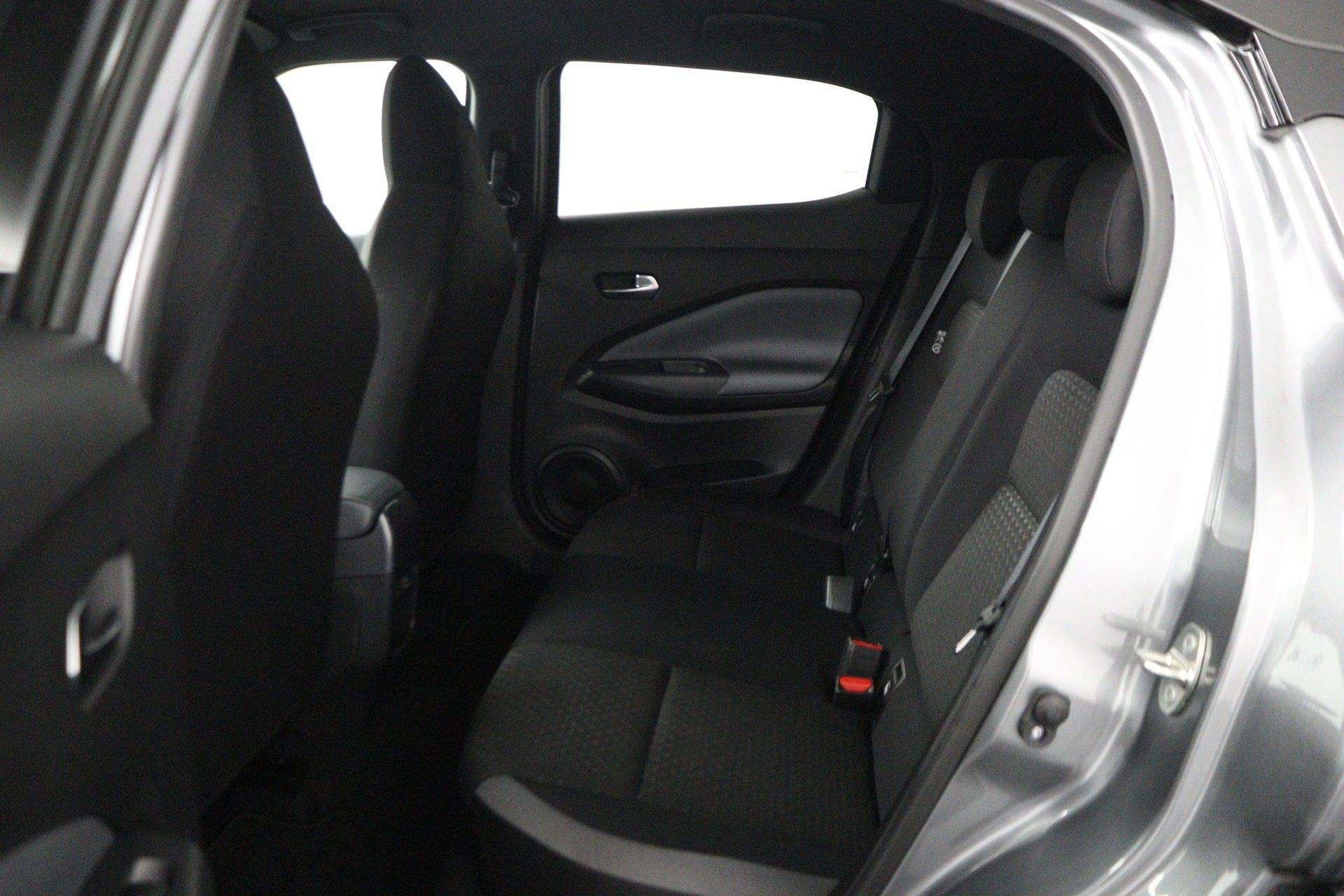Foto 15 van Nissan Juke 1.0 DIG-T N-Connecta Automaat | Apple Carplay/An