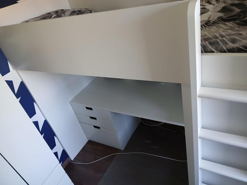 Complete kinderkamer; Hoogslaper, kledingkast en ladekastjes, Ophalen, Eenpersoons, Zo goed als nieuw, 90 cm