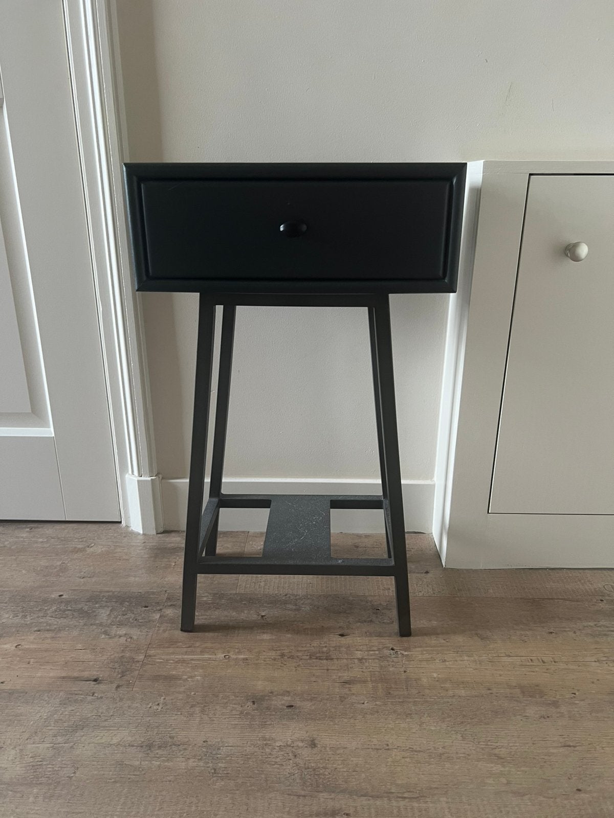 Woood skybox sidetable/nachtkastje zwart, Ophalen, Zo goed als nieuw, Minder dan 45 cm, 70 cm of meer