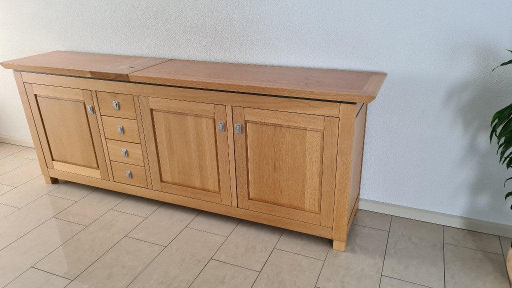 Dressoirkast hout, Ophalen, Met deur(en), 200 cm of meer, 25 tot 50 cm