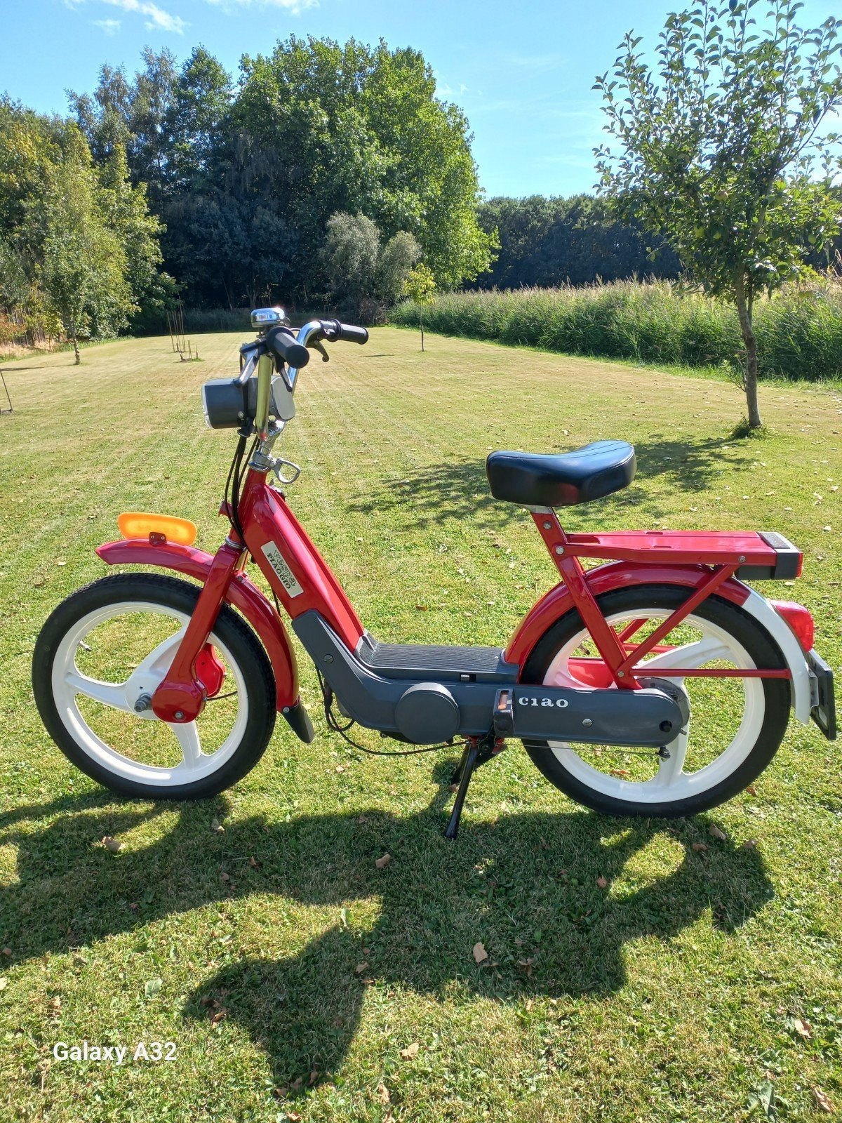 Vespa Piaggio Ciao -  Oldtimer Gerestaureerde Rode Snorfiets, Fietsen en Brommers, Snorfietsen en Snorscooters, Ophalen, Piaggio