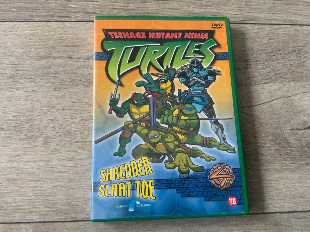 DVD Tekenfilm TMNT Turtles - Schredder Slaat Toe, Alle leeftijden, Ophalen of Verzenden, Zo goed als nieuw, Amerikaans