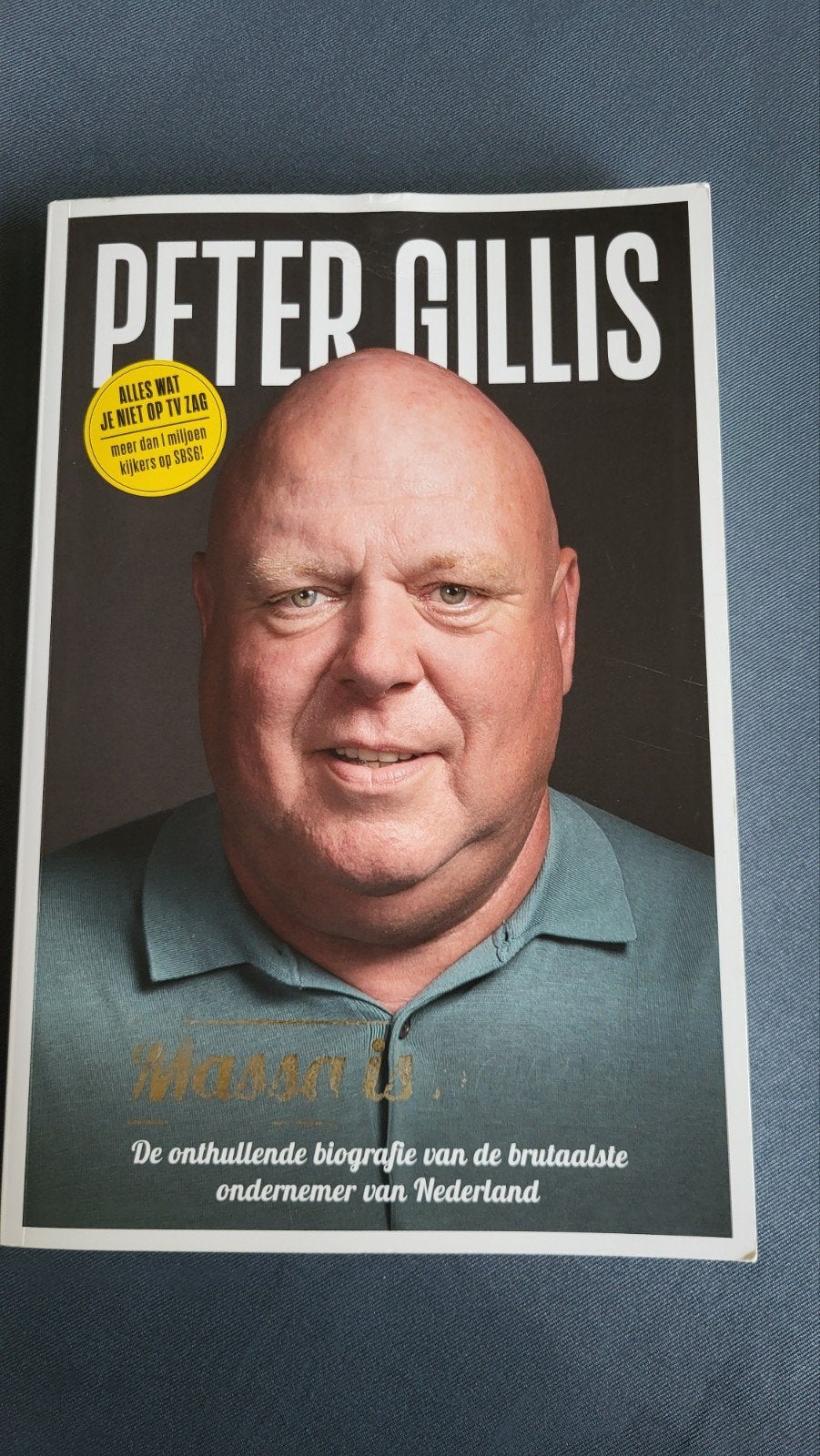 Peter Gillis - De onthullende biografie, Boeken, Ophalen of Verzenden, Zo goed als nieuw, Mark Koster, Film, Tv en Media