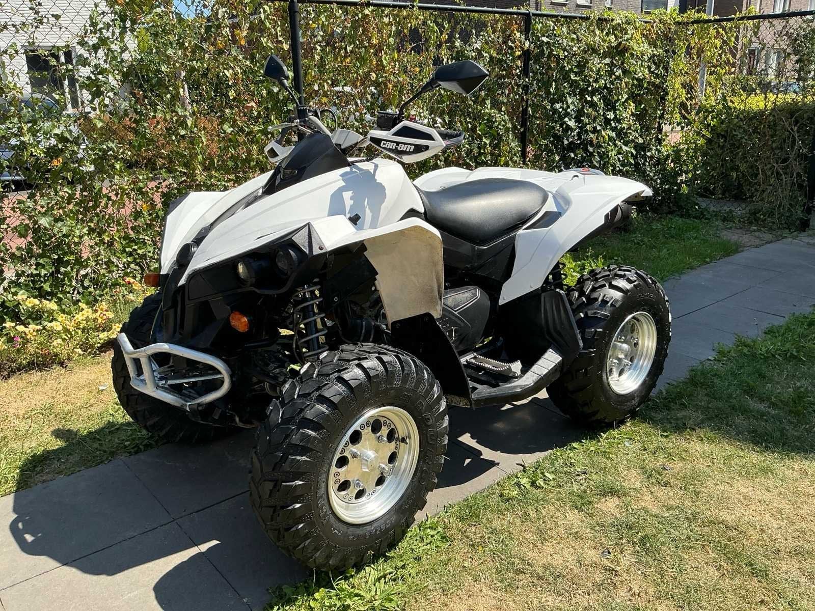 CAN-AM ATV Quad 4x4 met diff-lock