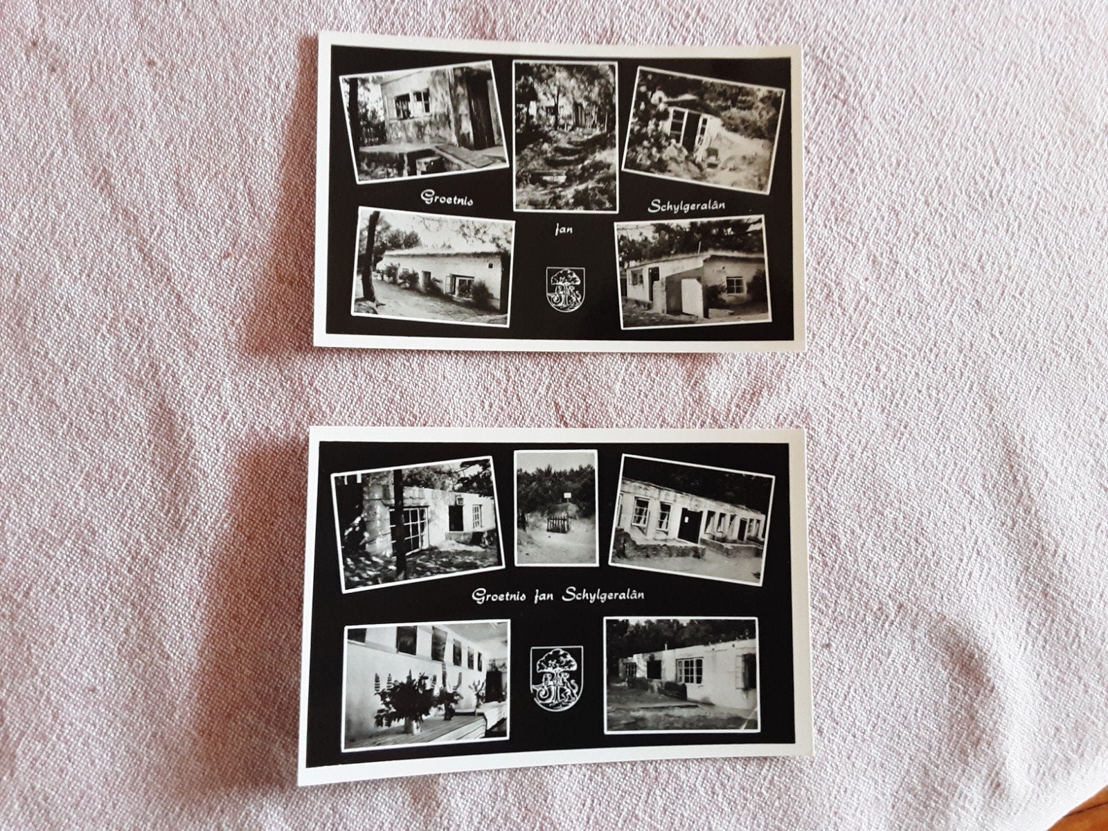 2 foto's van Terschelling met Friese tekst, Ophalen of Verzenden