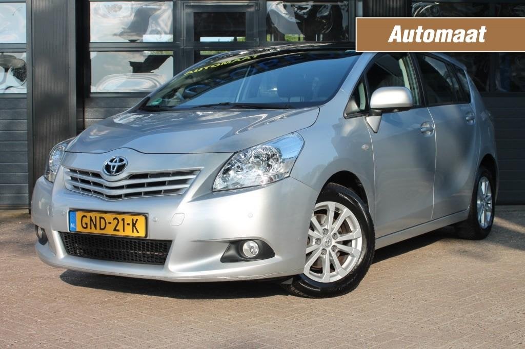 Toyota VERSO 1.8 VVT-I DYN. BNS Automaat / Panorama dak / hi, Auto's, Toyota, Euro 5, Gebruikt, Huisgarantie, 4 cilinders