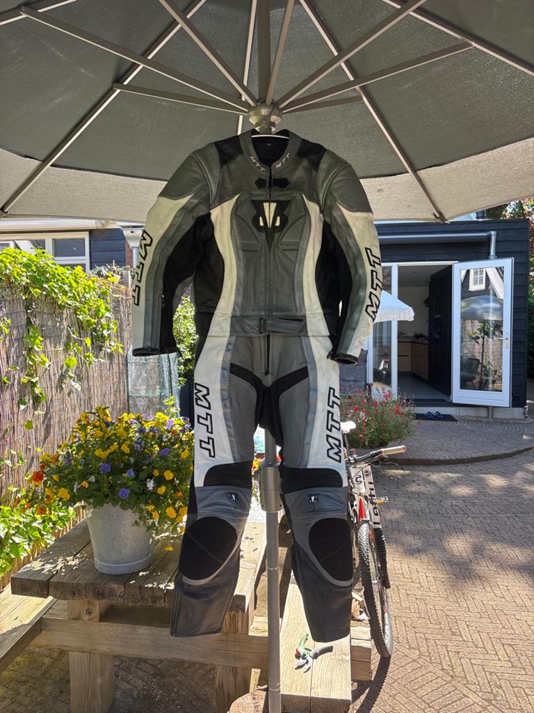 MTT Leren Combipak - Maat 50 afritsbaar, Motoren, Kleding | Motorkleding, Ophalen of Verzenden, Tweedehands, Heren, Combipak