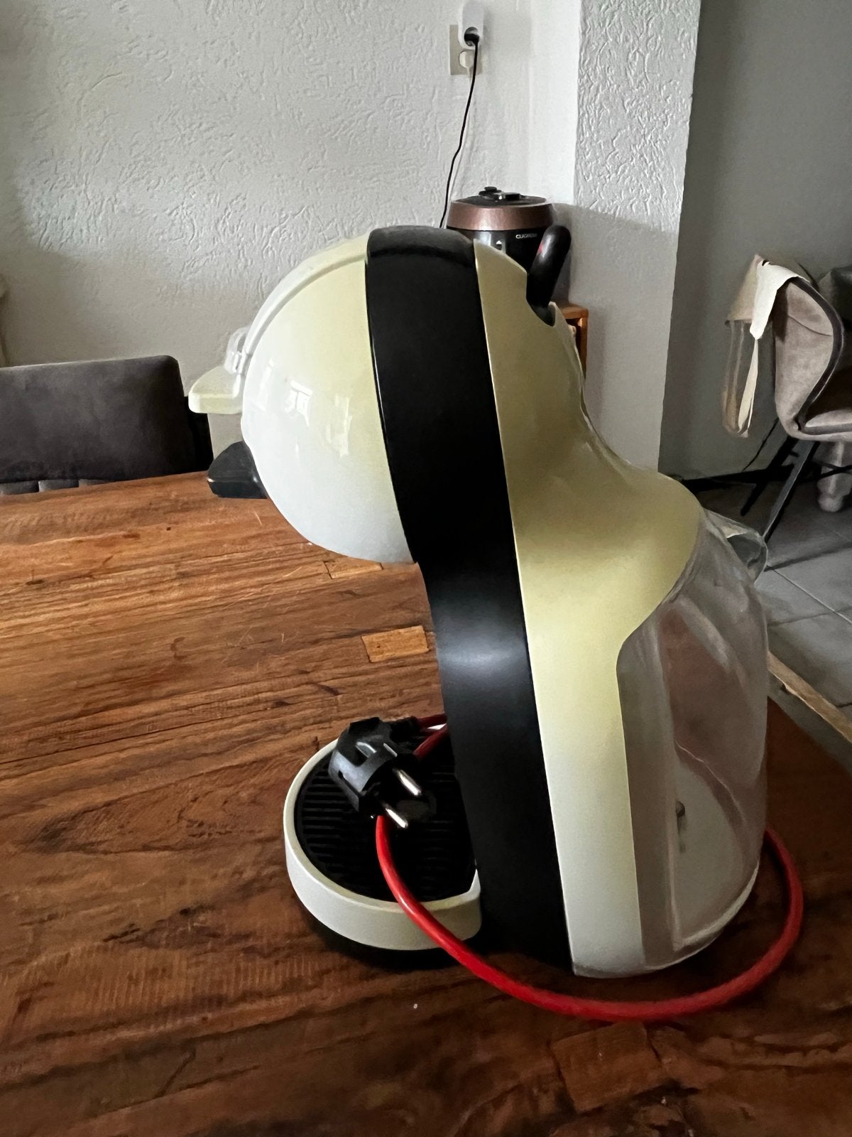 Nescafé Dolce Gusto koffiezetapparaat, Witgoed en Apparatuur, Koffiezetapparaten, Ophalen, Gebruikt, Koffiemachine, 1 kopje